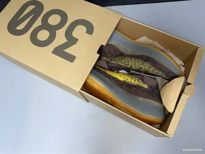 380 YEEZY GOLD 'COFFEE BOOST ADIDAS FZ4982 NON-REFLECTIVE 0509